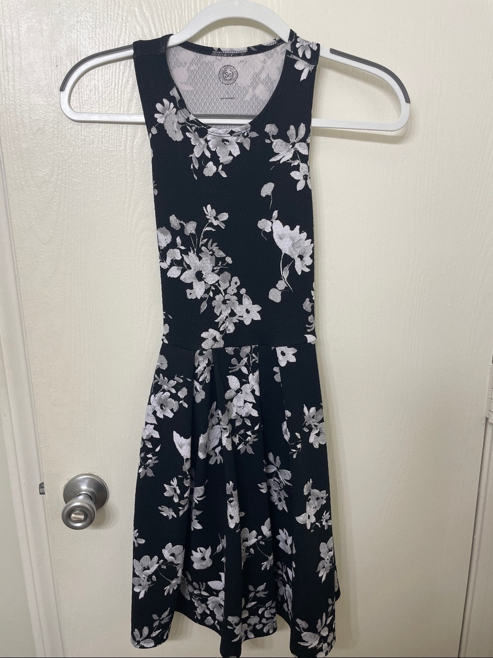 Junior Black Floral Sleeveless Fit & Flare Dress
